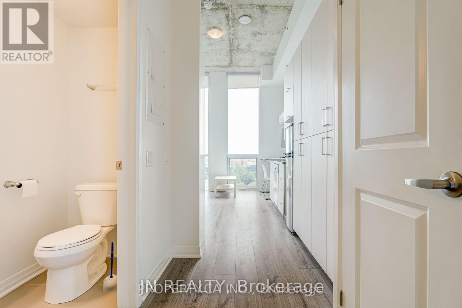 642 - 1900 SIMCOE ST STREET N