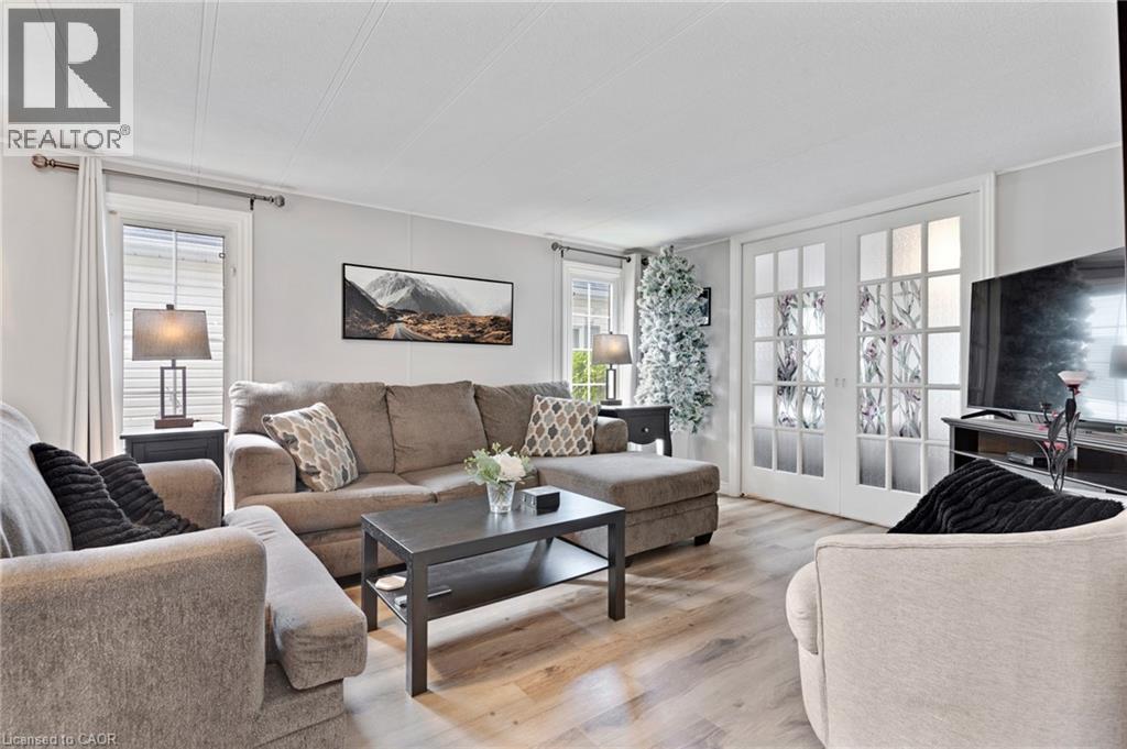 5 WILLOWDALE Road