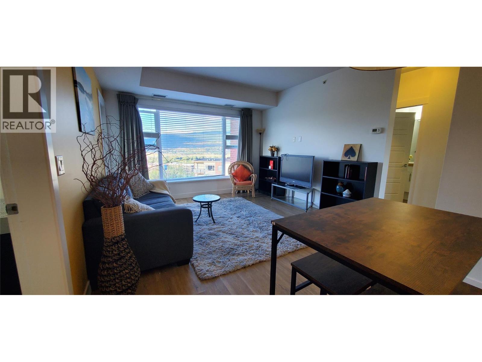 975 ACADEMY Way Unit# 401