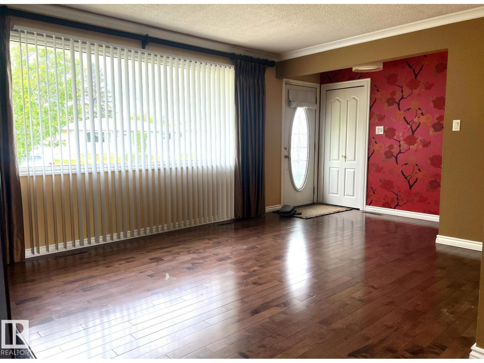 15003 81 ST NW