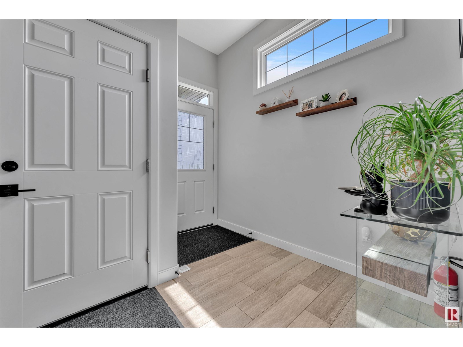 4104 HAWTHORN CO SW