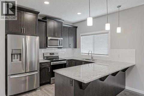 170 Carringvue Park NW Calgary AB T3P1L1