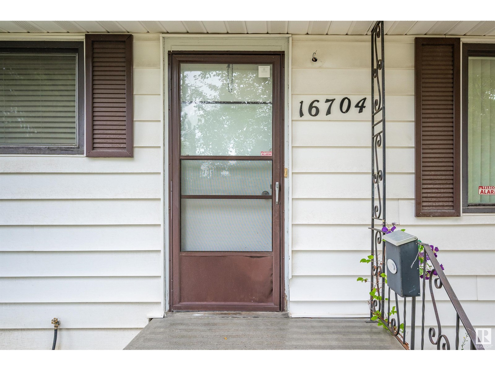 16704 81 AV NW NW