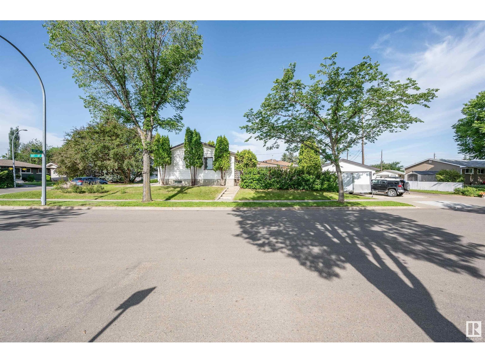 16704 81 AV NW NW