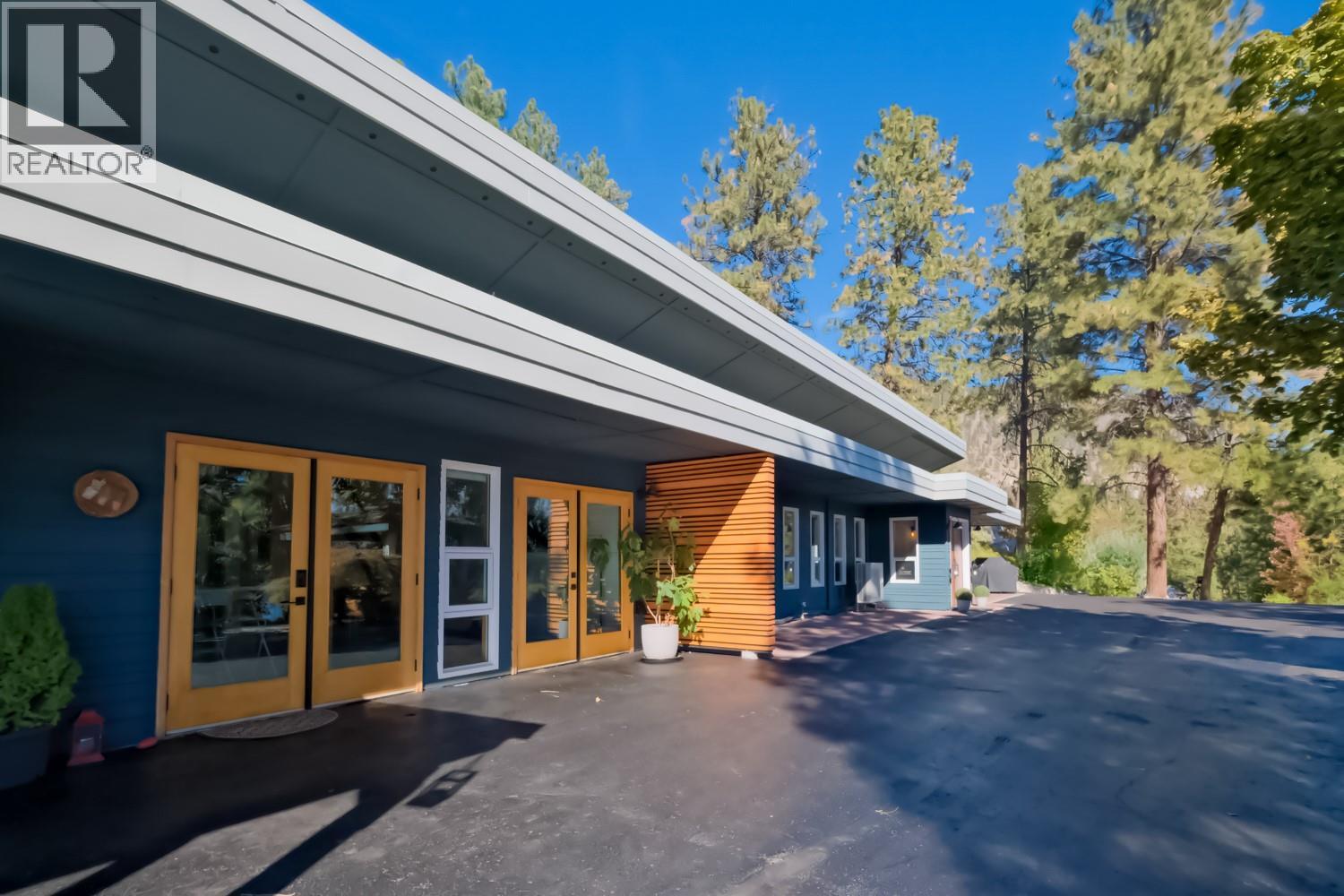 5290 Trepanier Bench Road