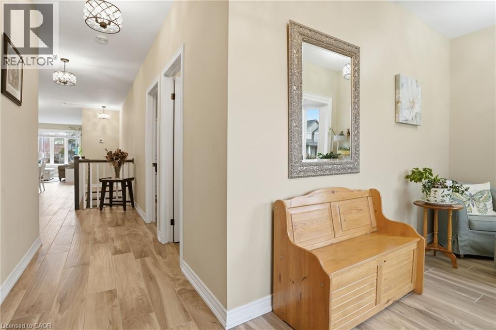 104 ANASTASIA Boulevard