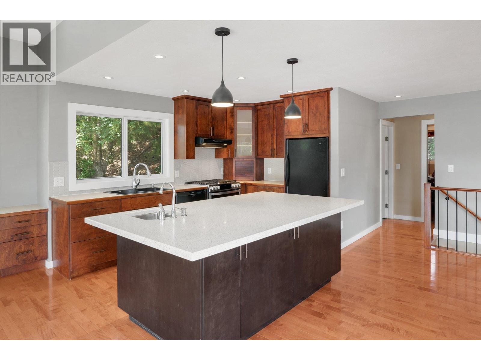 220 West Bench Drive