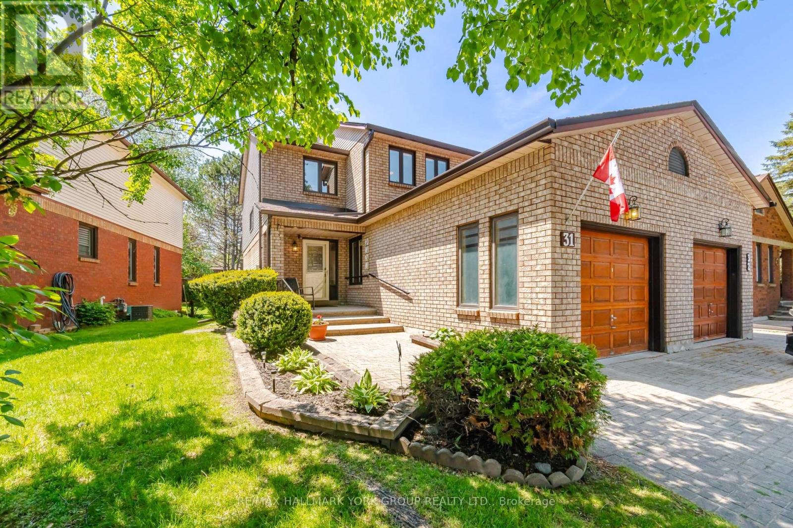 31 PARKETTE DRIVE