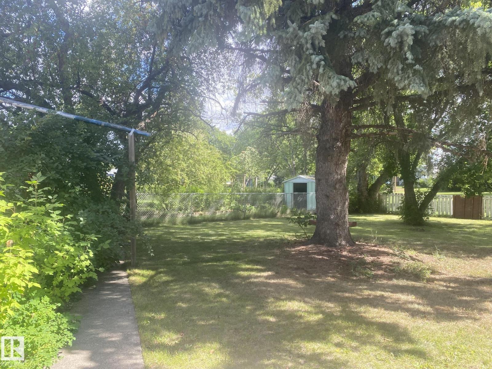 5 ROSS DR