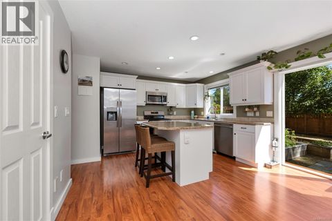 6297 Averill Dr Duncan BC V9L2K1