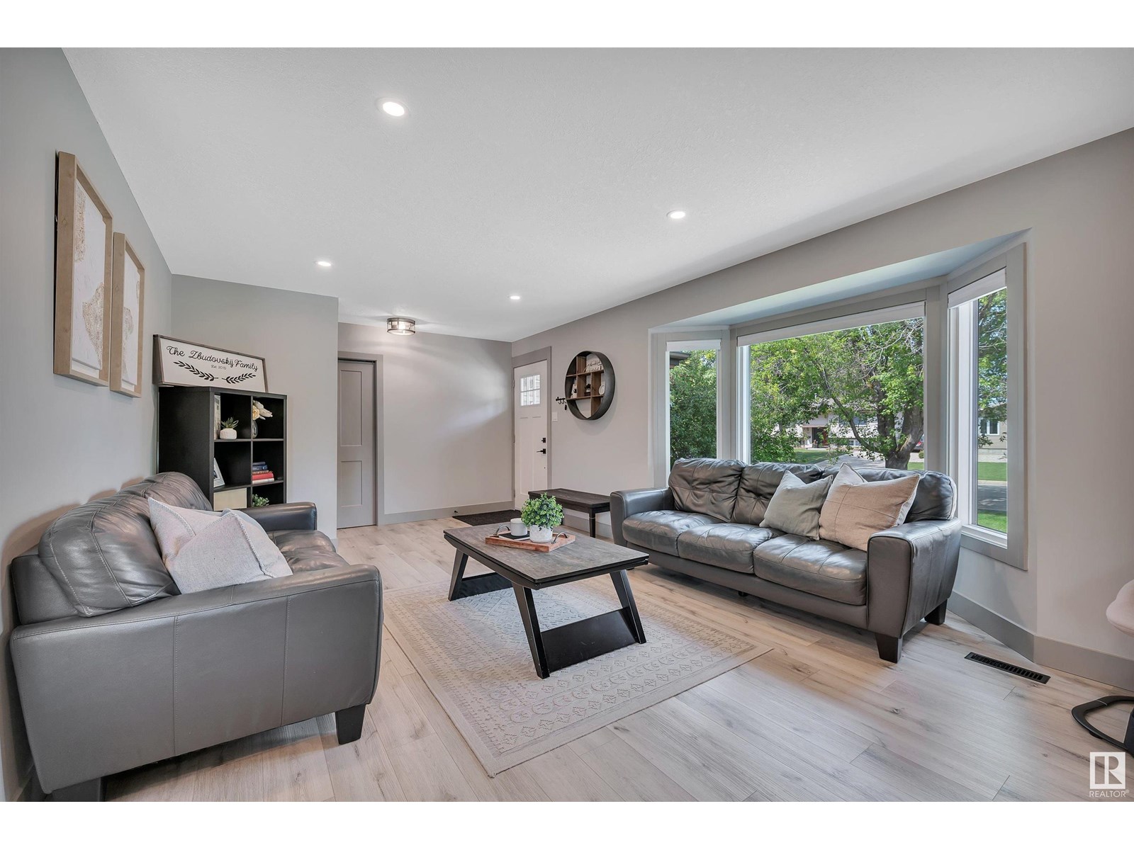 550 ALDER AV