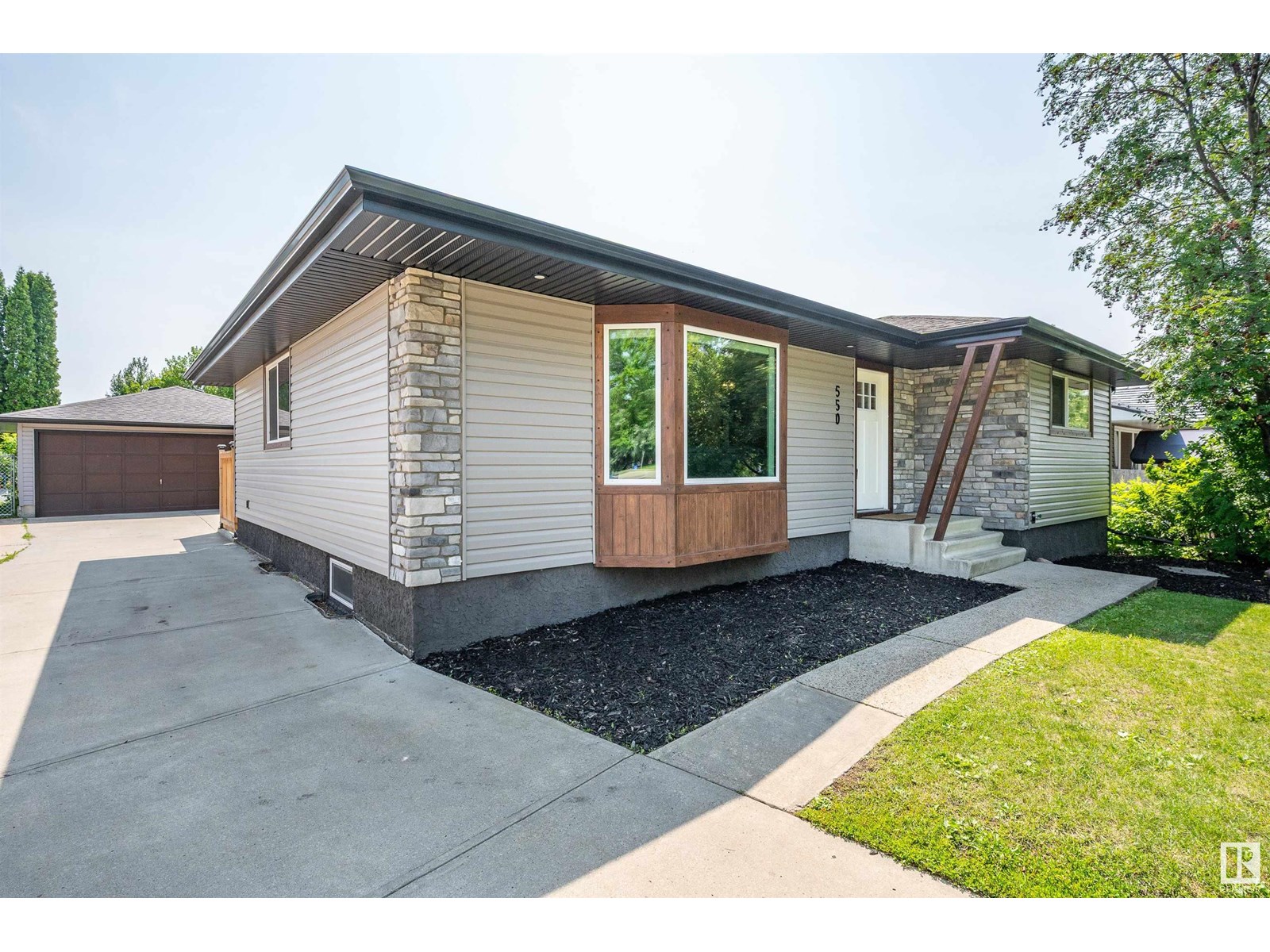 550 ALDER AV