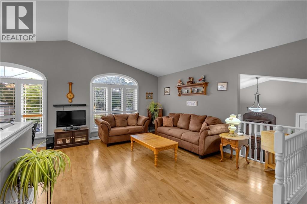5 PASSMORE Court