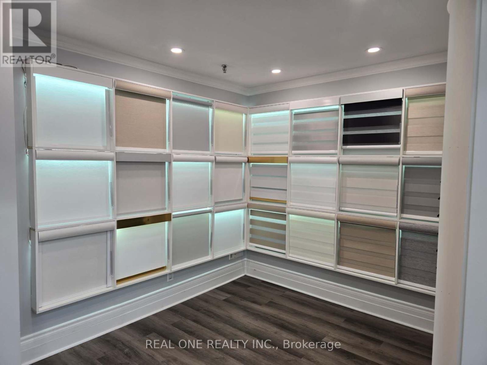 28 - 1200 SPEERS ROAD