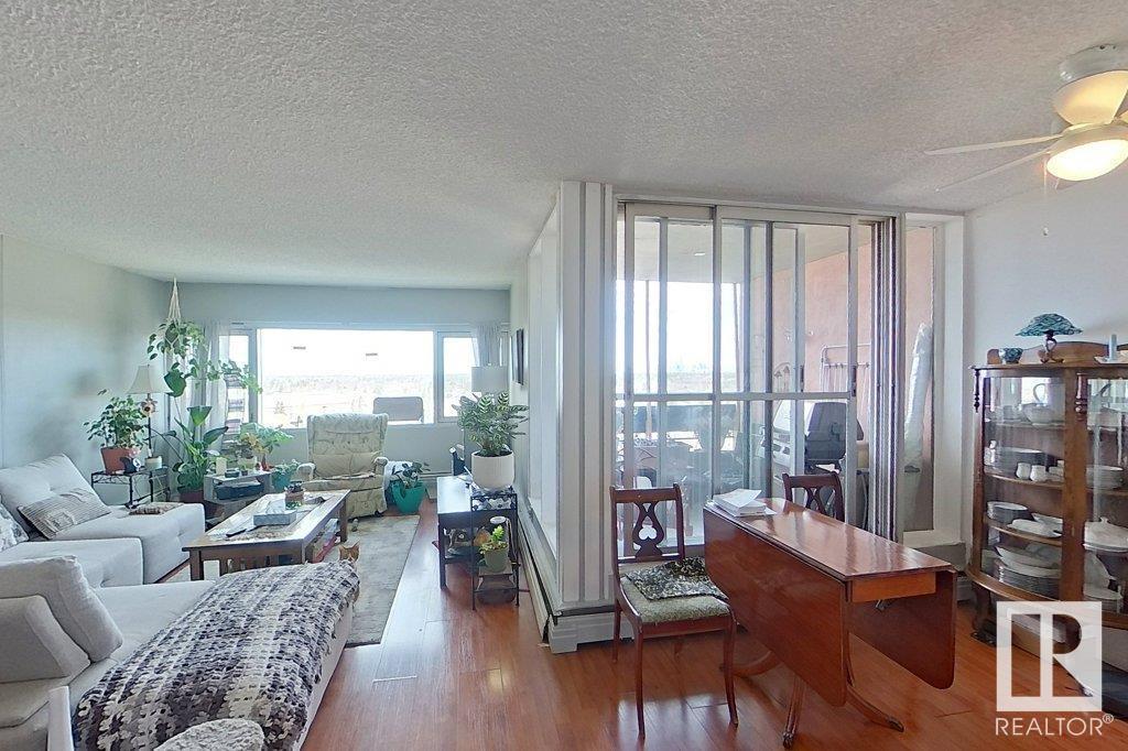 #111 8735 165 ST NW