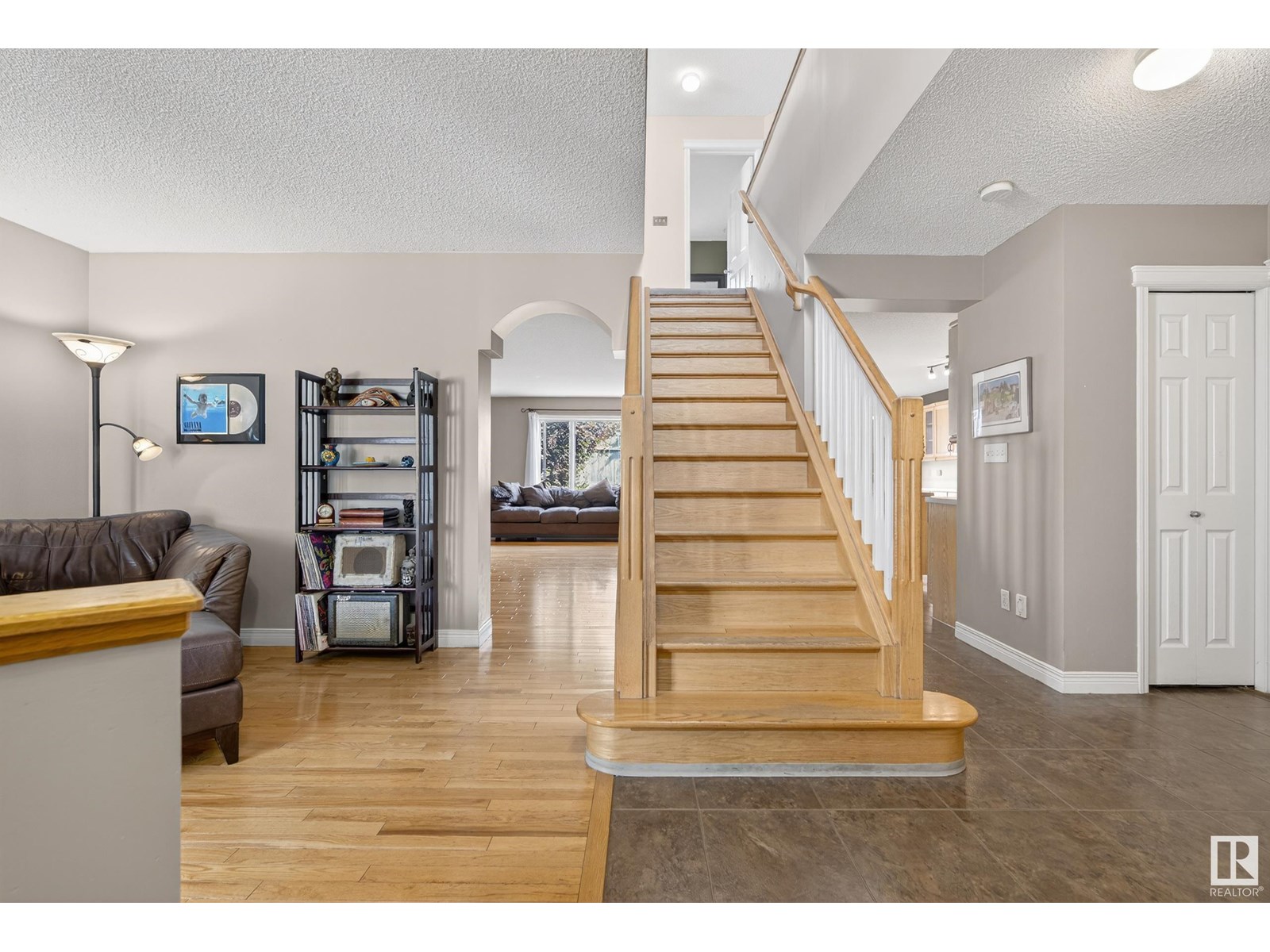 15 Doucette PL
