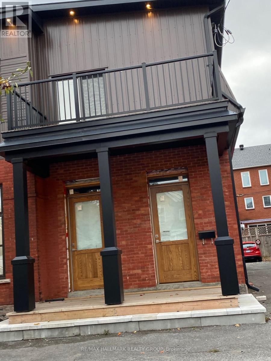 258, 260, 262, 264 BRONSON AVENUE S