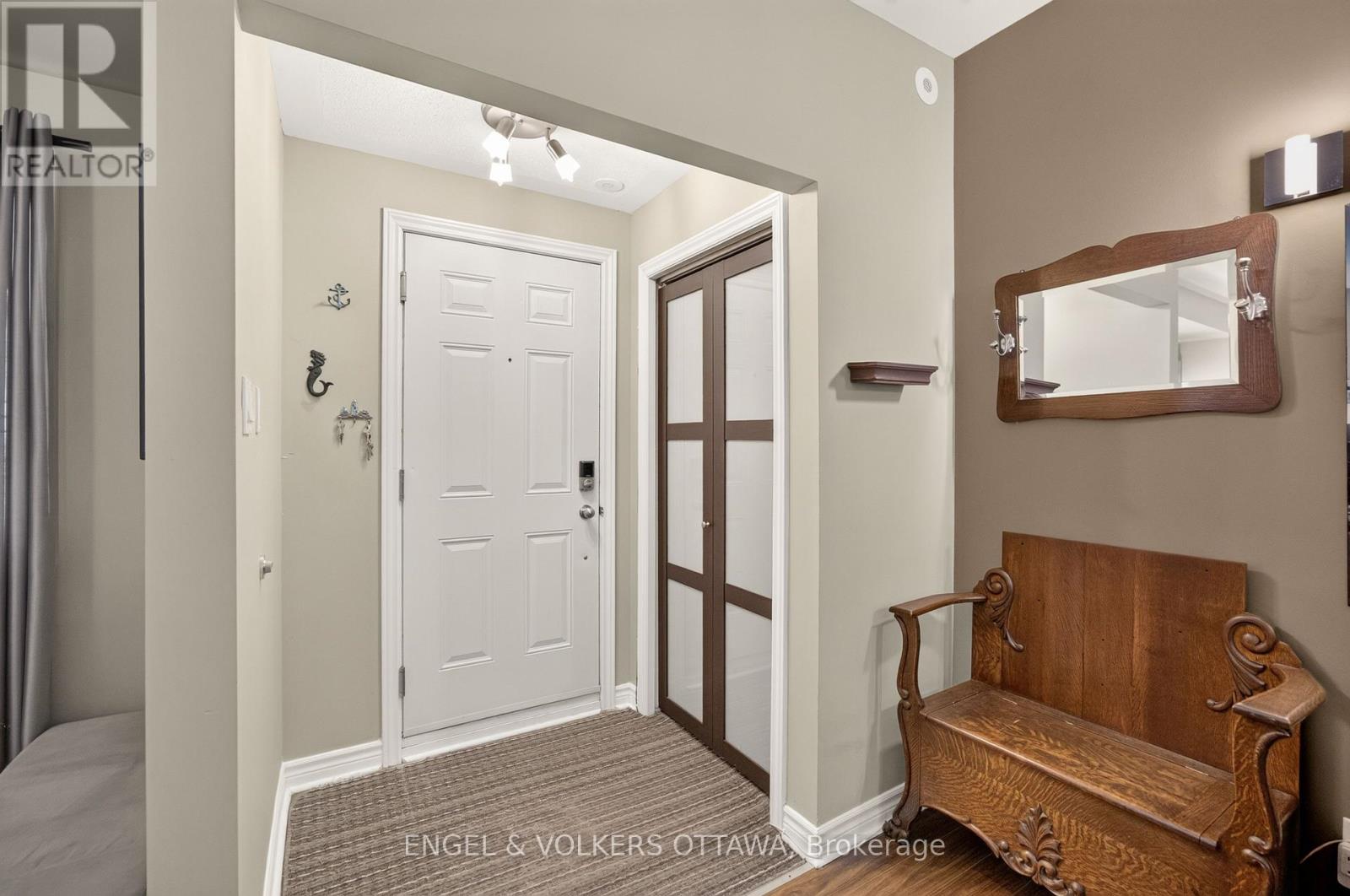 4 - 165 WATERBRIDGE DRIVE