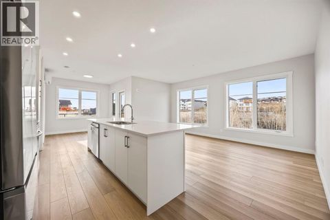 2202, 2117 81 Street SW Calgary AB T3H6H5