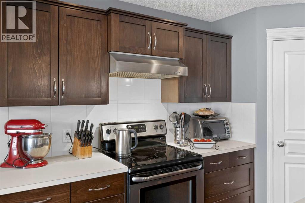 101 Elgin Meadows Manor SE