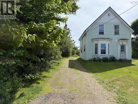 2290 WESTERN Avenue Parrsboro NS B0M1S0