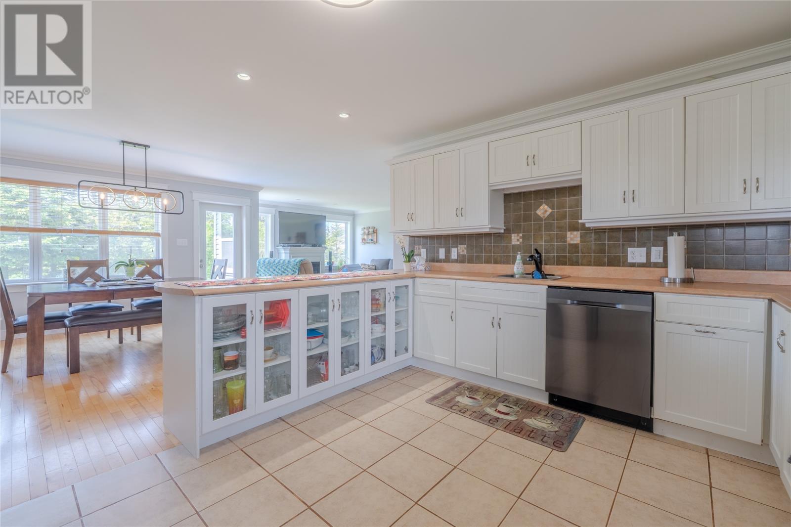 122 Nearys Pond Road