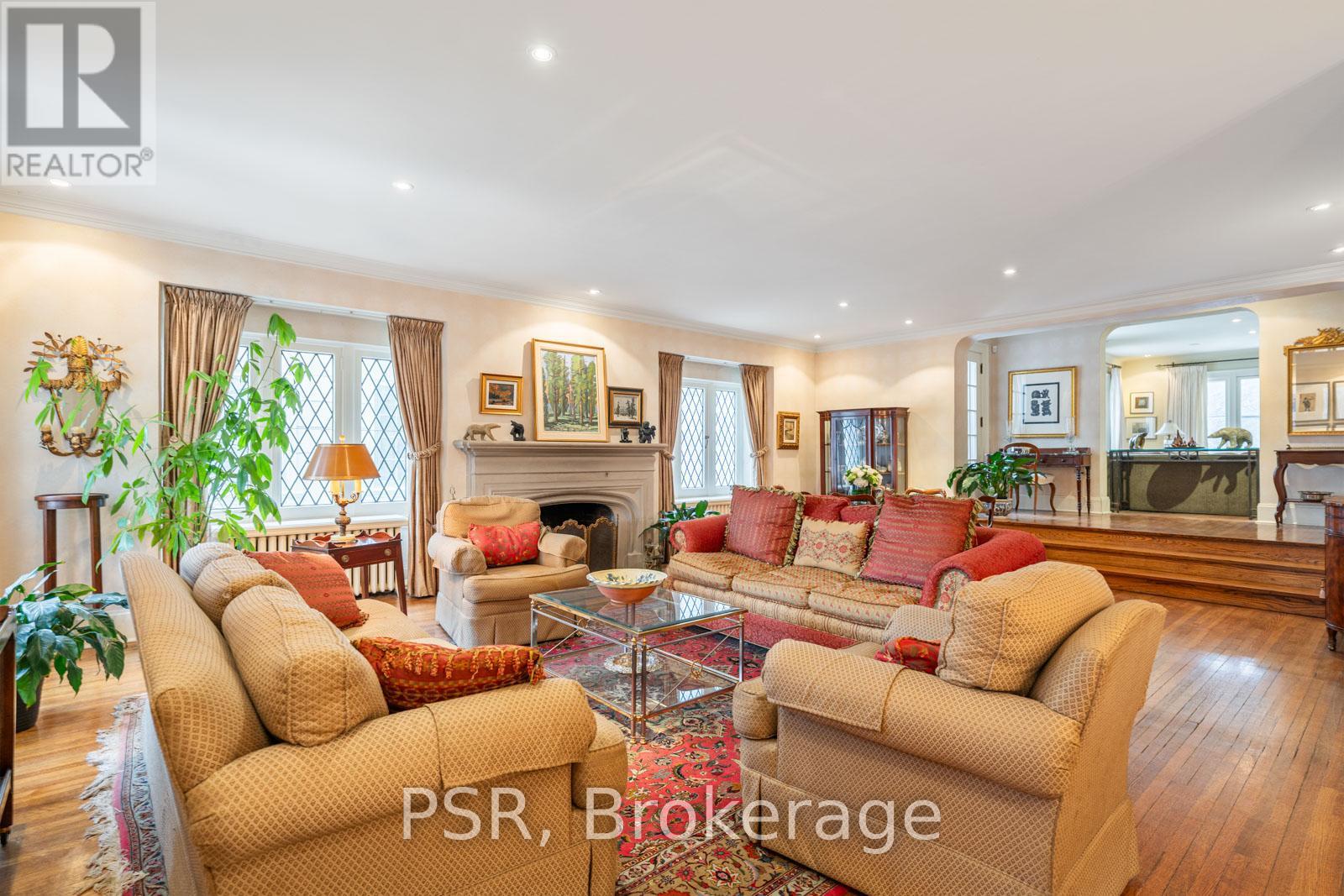 13 OLD FOREST HILL ROAD