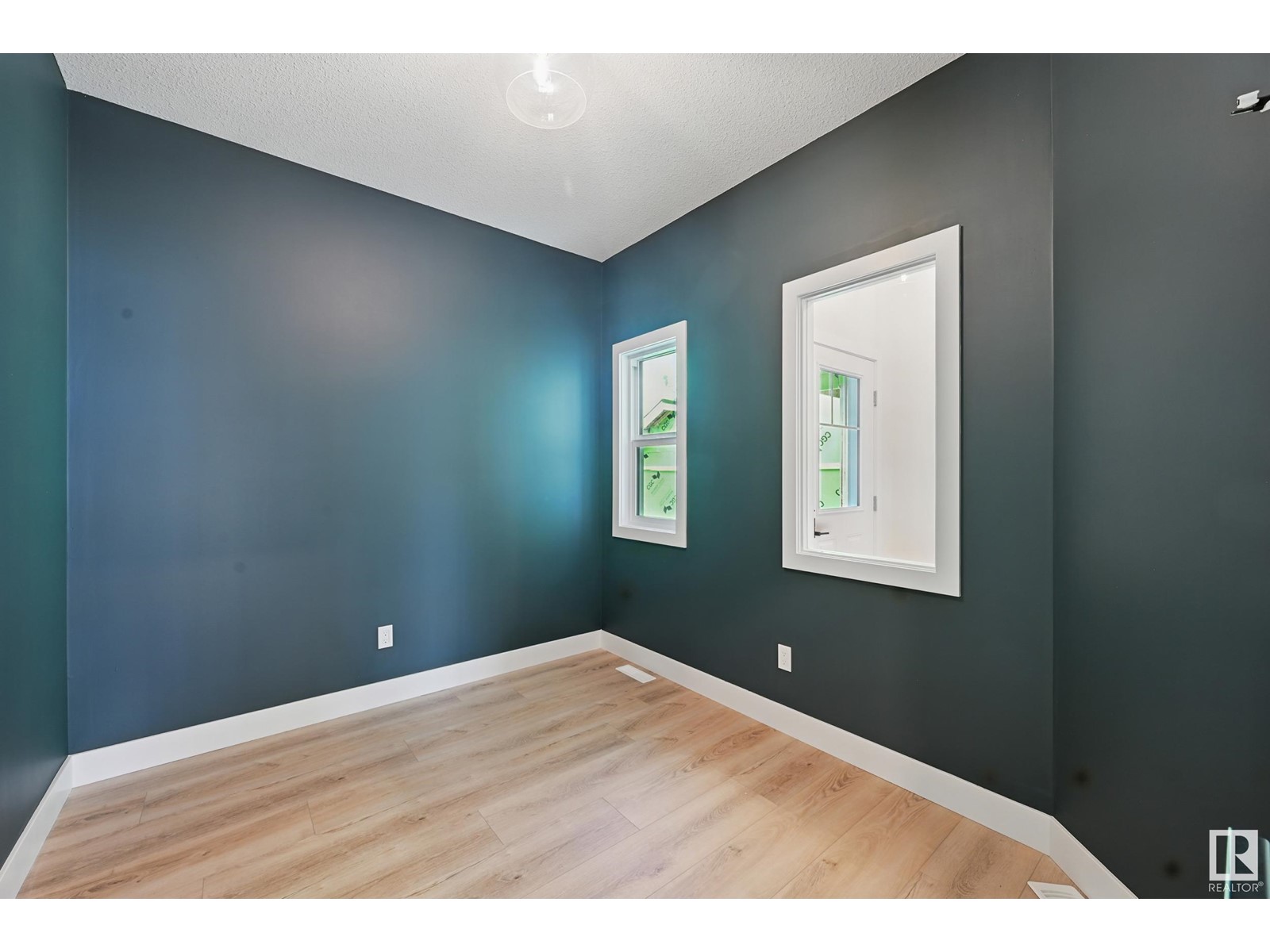 6212 DANSEREAU CR