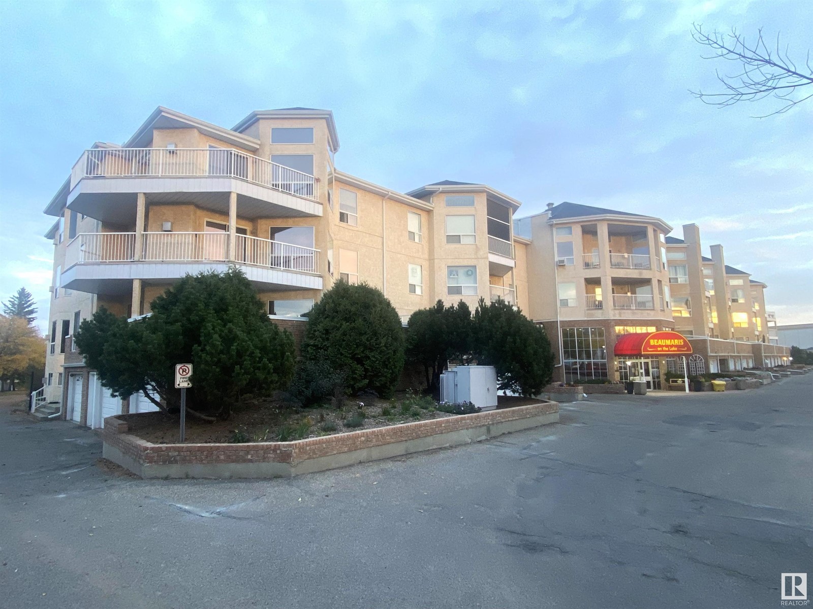 #128 15499 CASTLE DOWNS RD NW