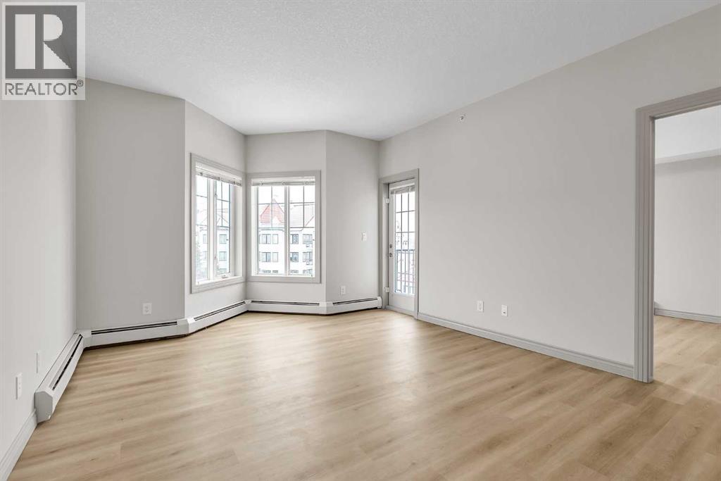 412, 70 Royal Oak Plaza NW