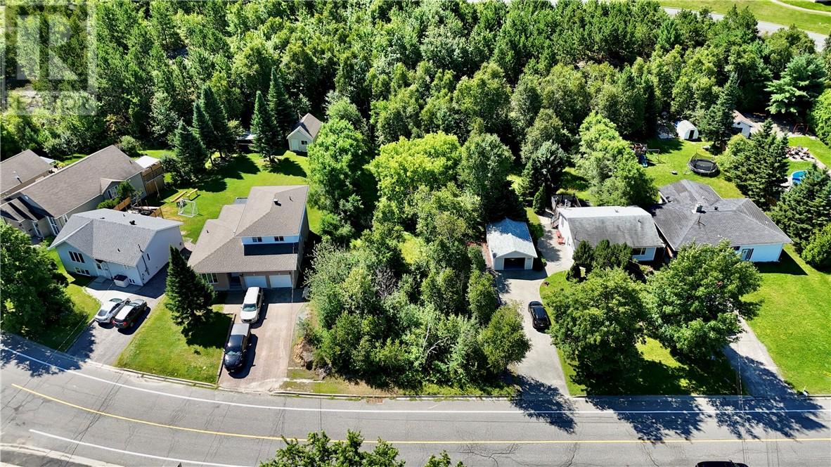0 Algonquin