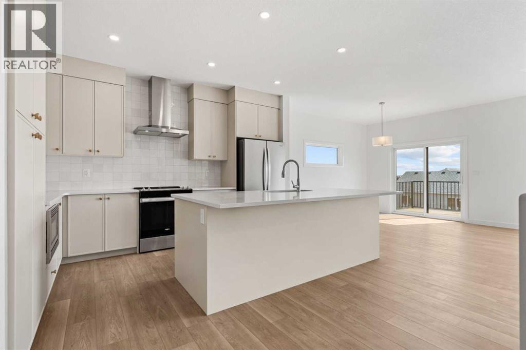 34 Wild Rose Bay SW