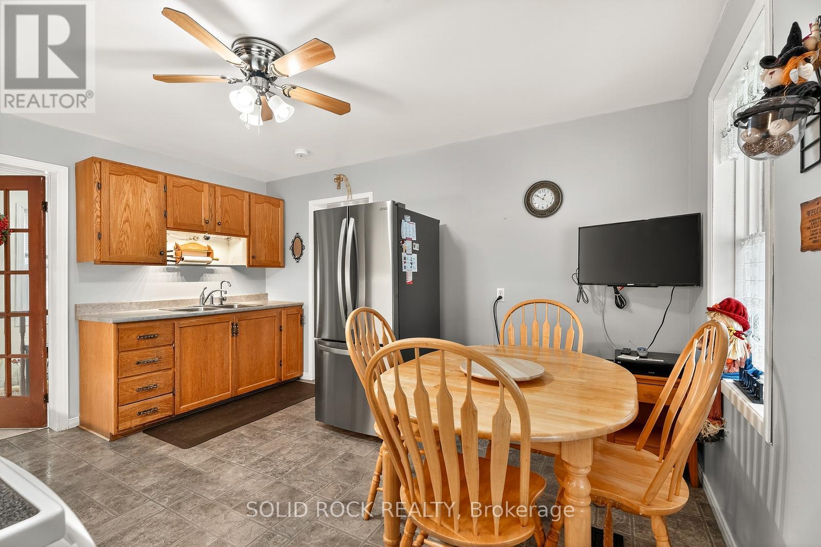 1262 RODNEY LANE