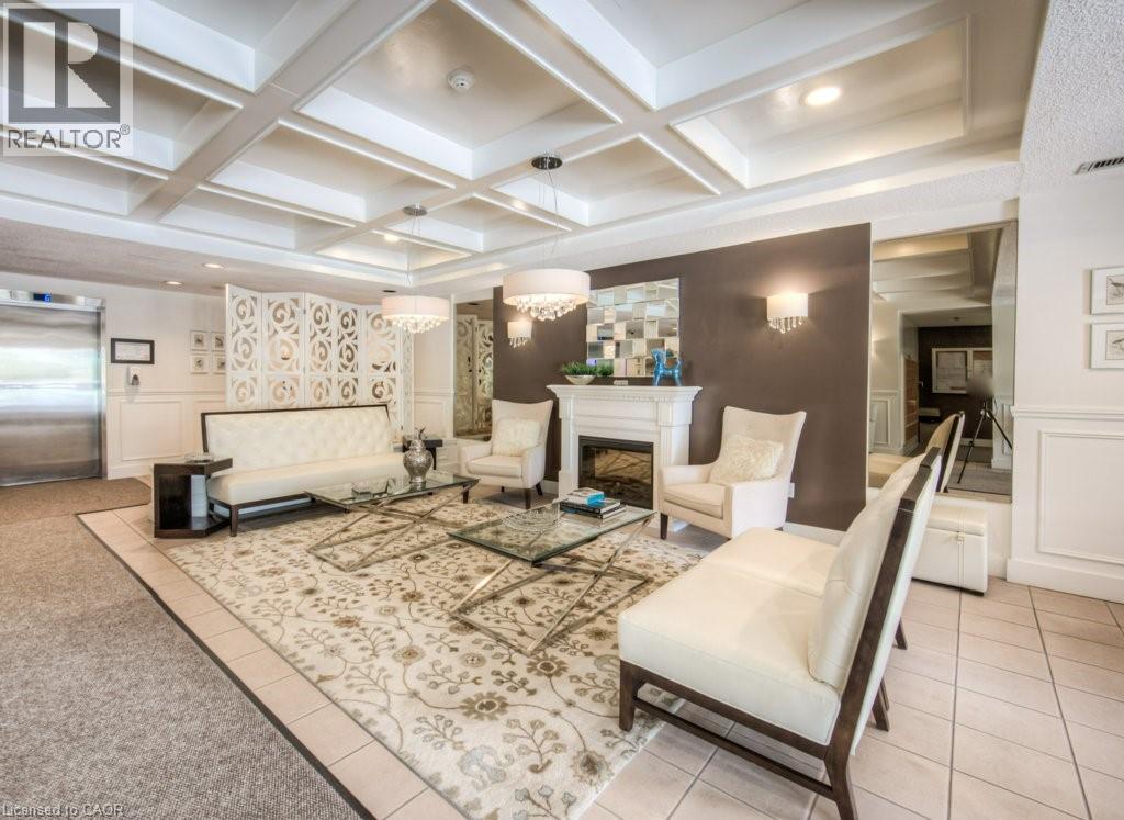 265 WESTCOURT Place Unit# 505