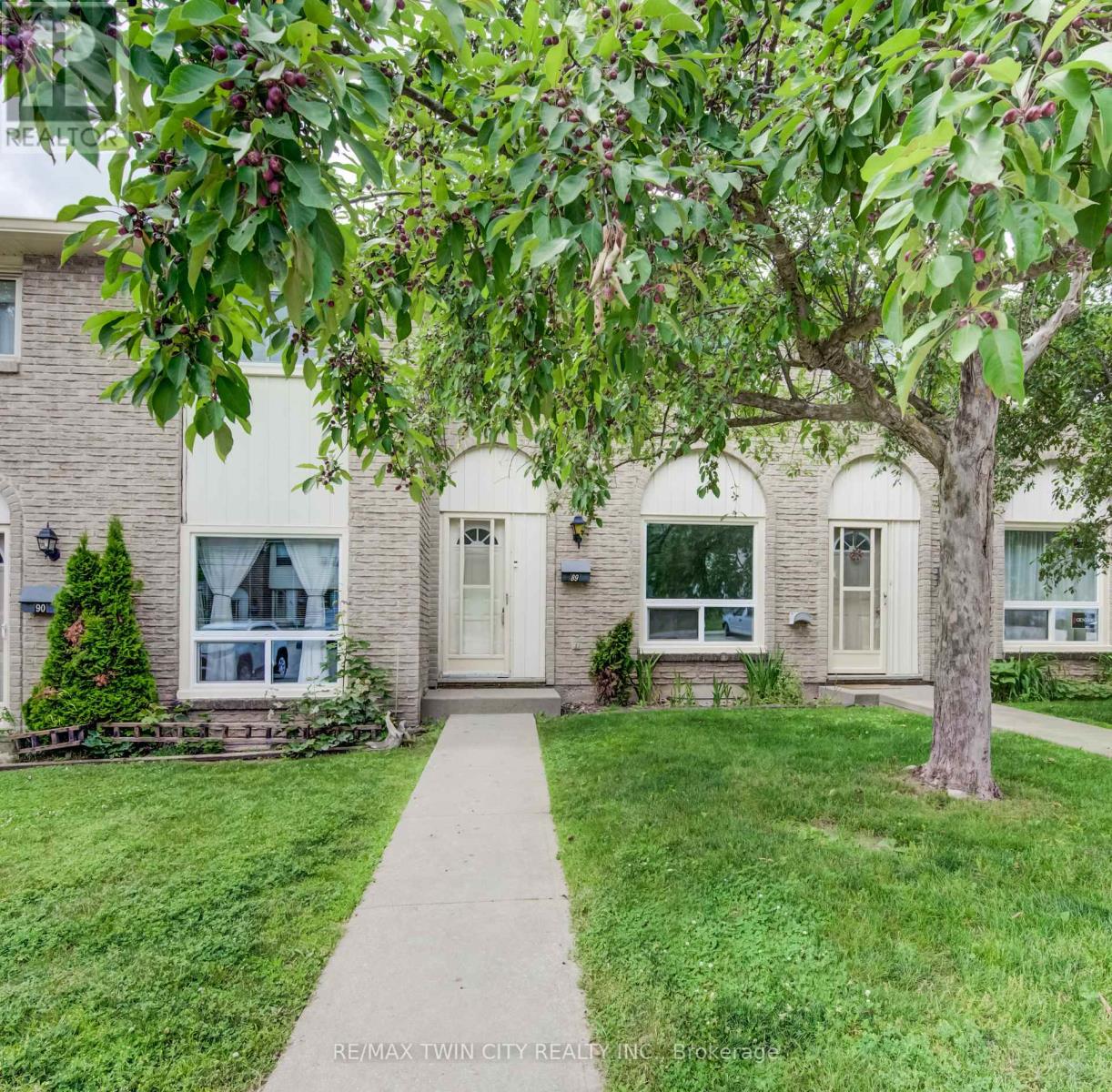 89 - 165 GREEN VALLEY DRIVE