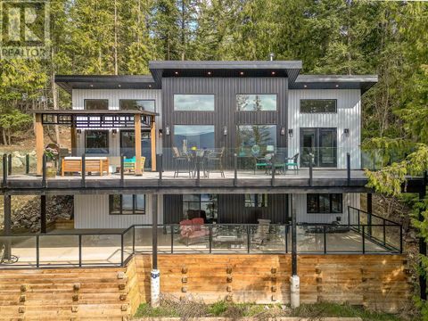 7750 Golf Course Road Anglemont BC V0E1M8
