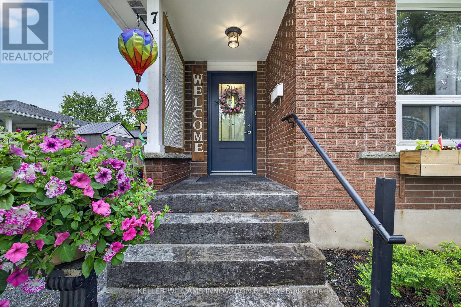 7 WINDERMERE COURT