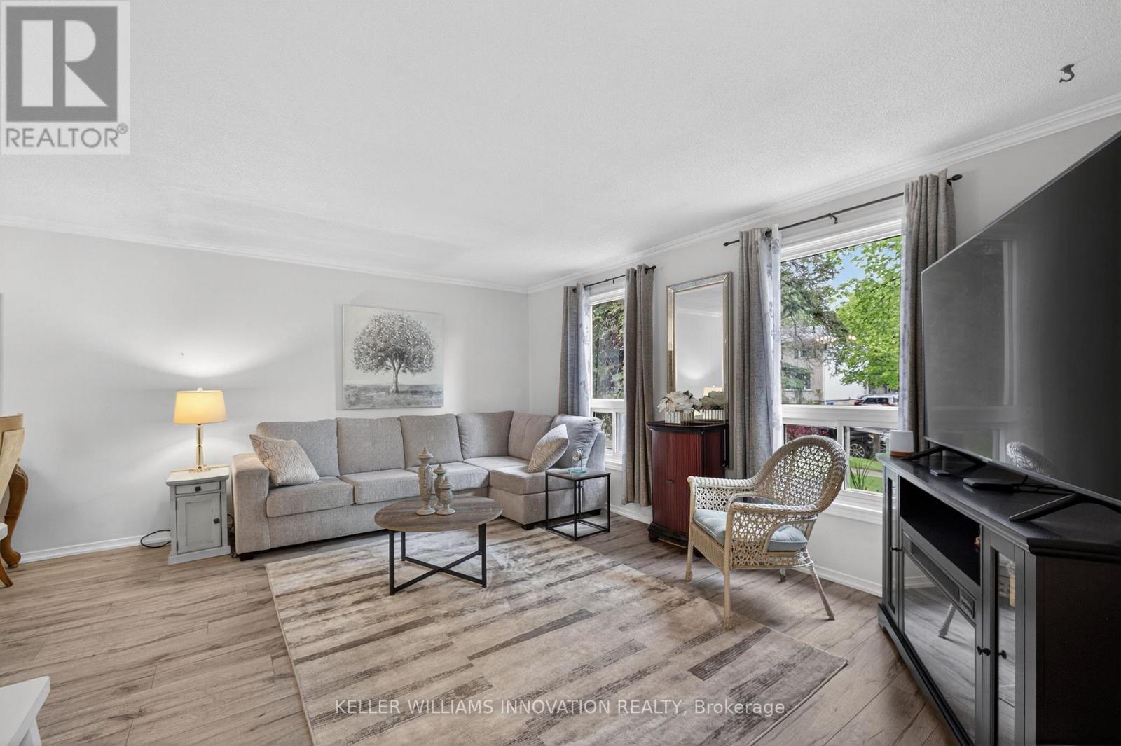 7 WINDERMERE COURT