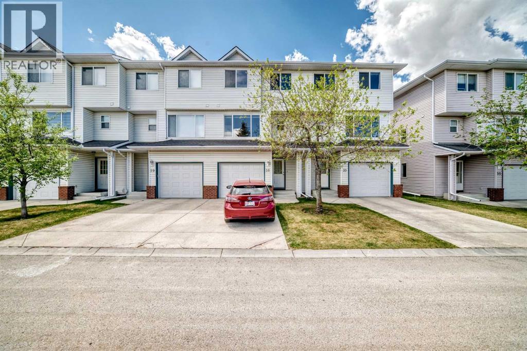 31 Harvest Oak Circle NE