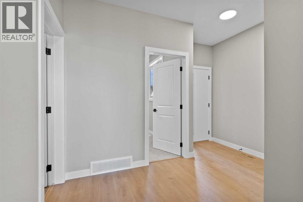 159 Belvedere Crescent SE