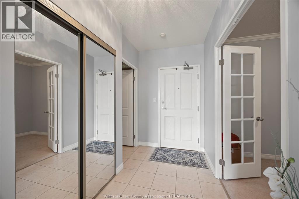 353 COMMISSIONERS ROAD West Unit# 506