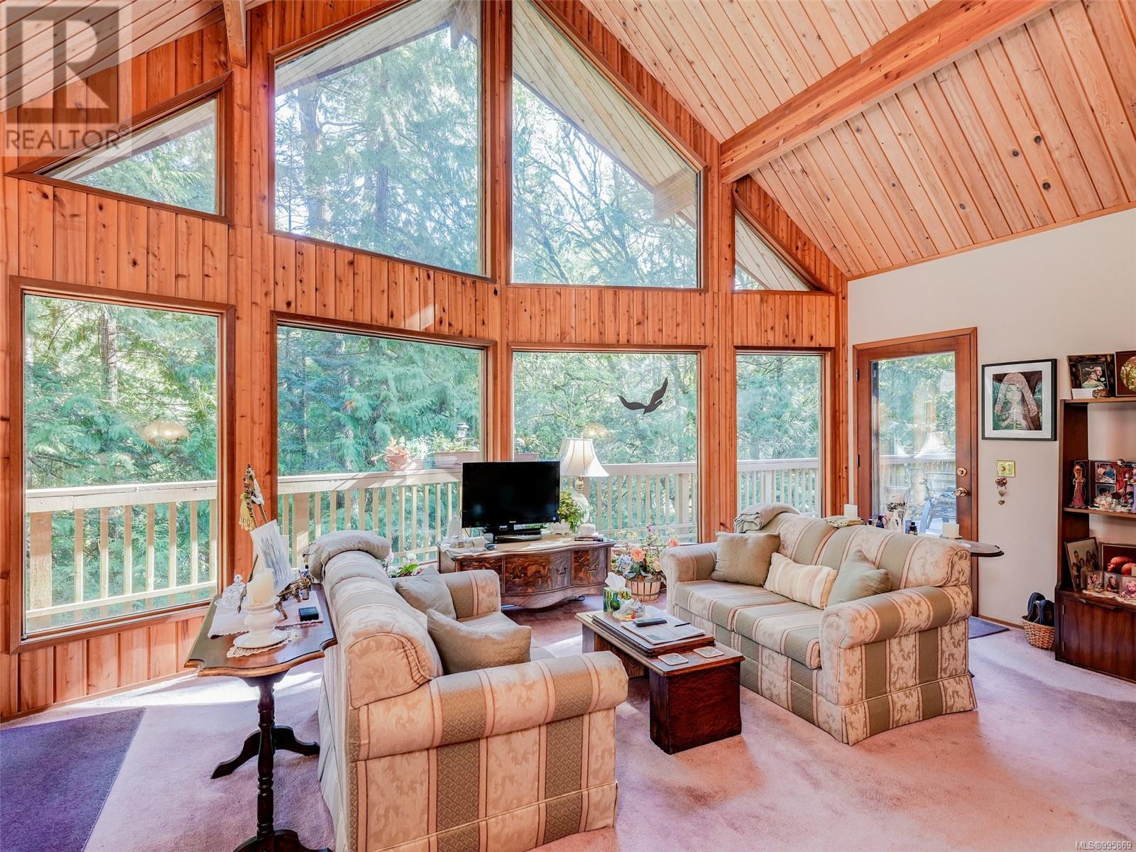 1825 Lands End Rd