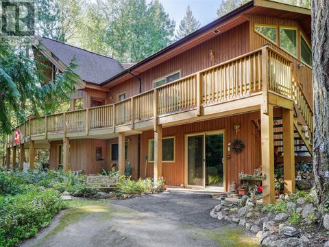 1825 Lands End Rd North Saanich BC V8L5J2