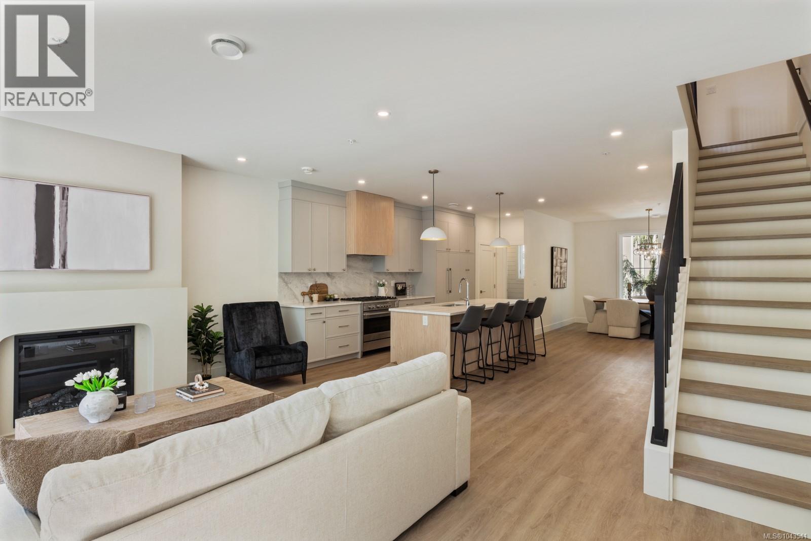 209 2770 Vantilburg Cres