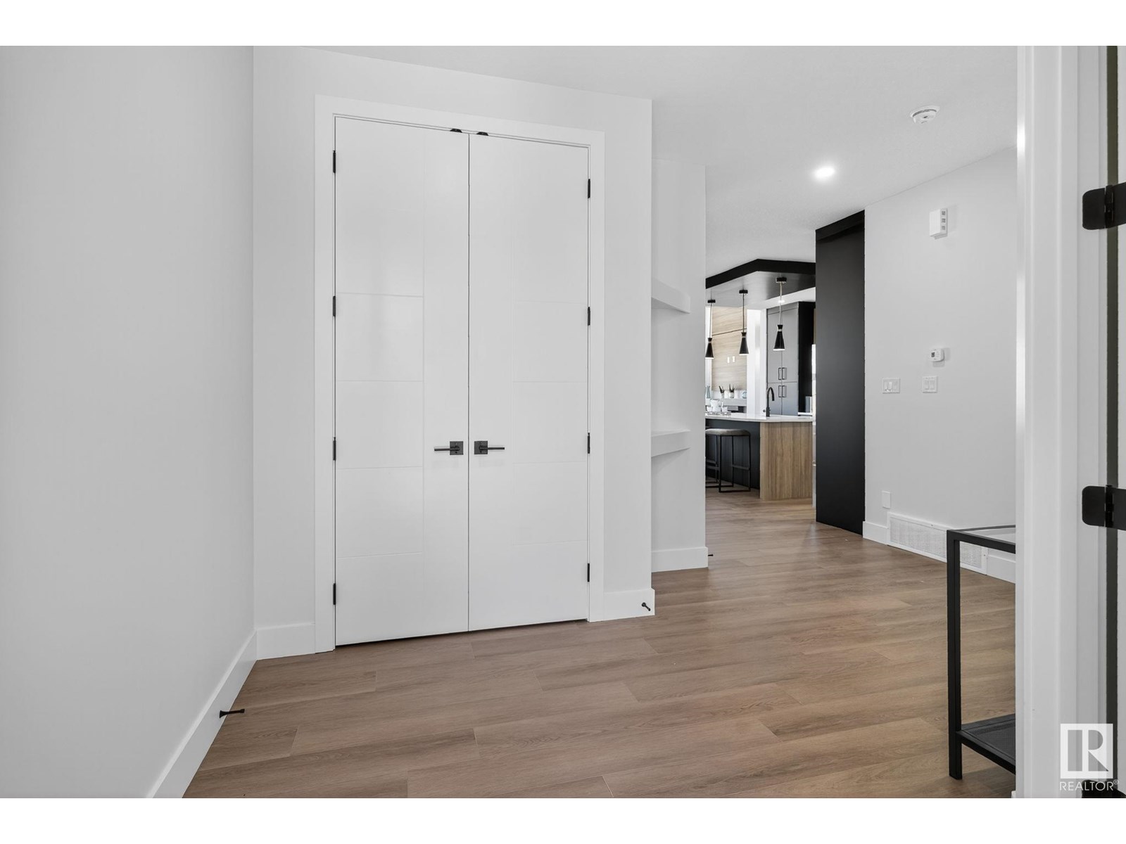 8 Edgefield WY