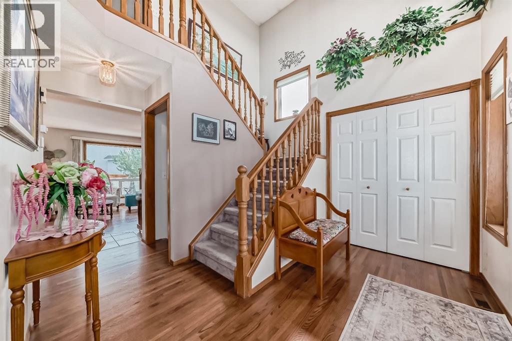 418 Coral Keys Place NE