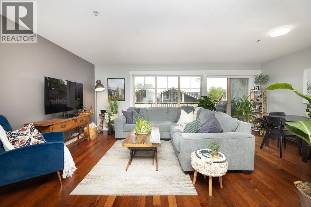 105 414 GOWER POINT ROAD
