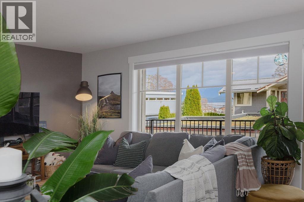 105 414 GOWER POINT ROAD