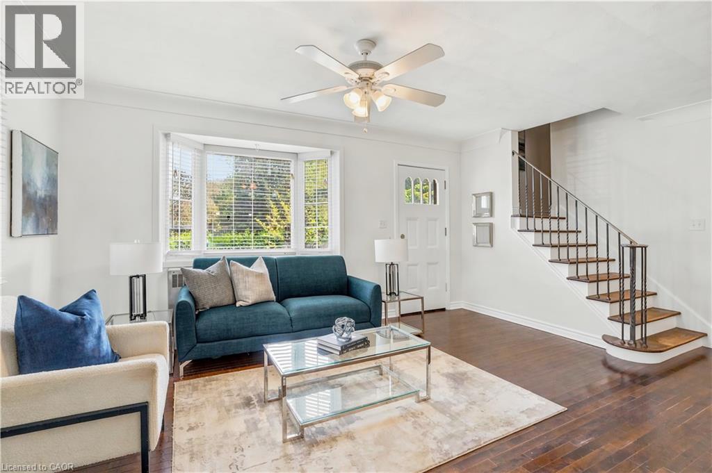 545 MOHAWK Road W