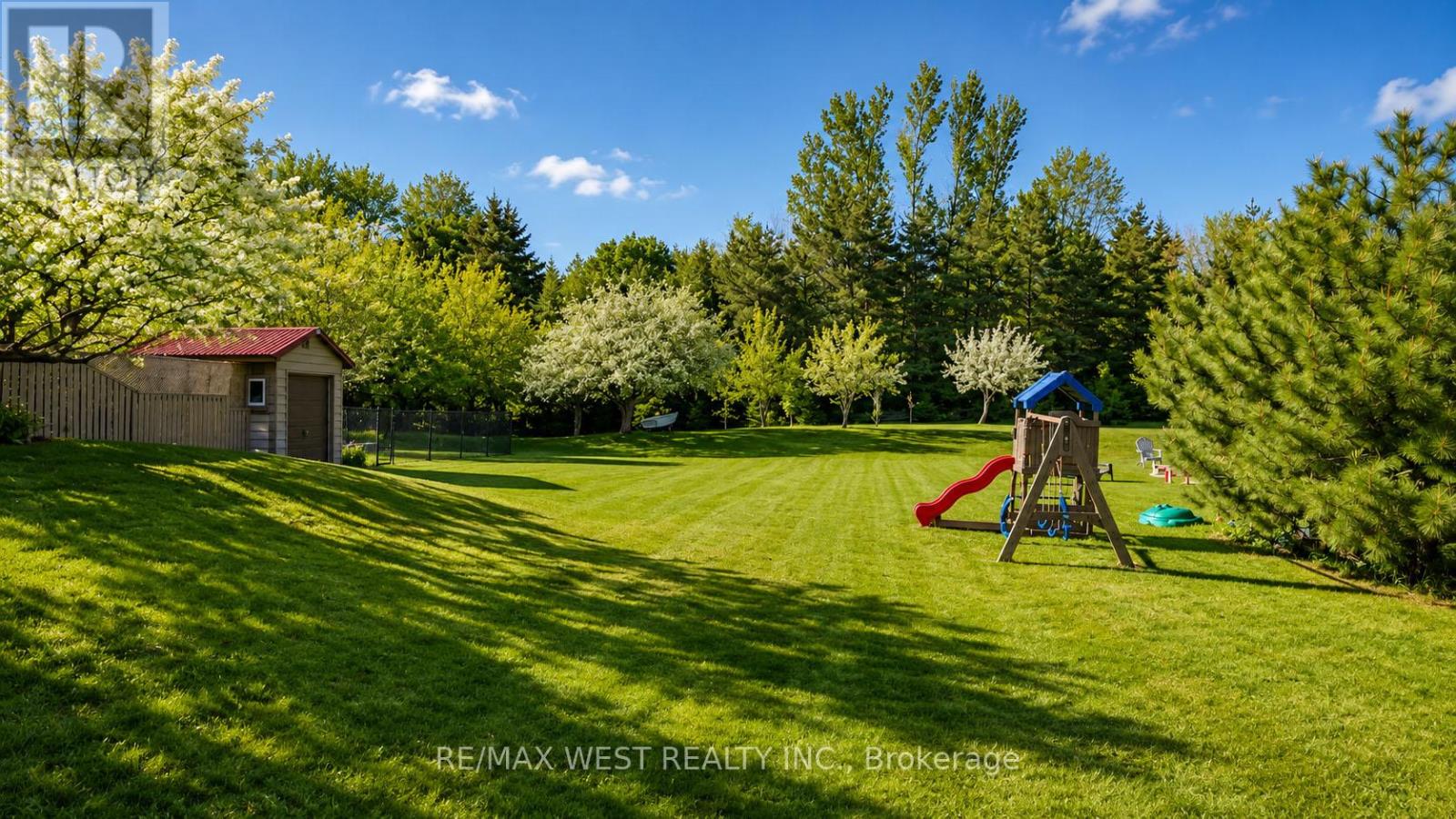 23 MCKIBBON AVENUE